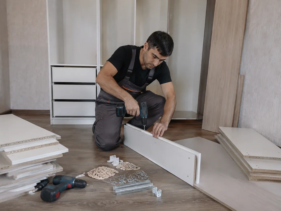 Furniture assembly